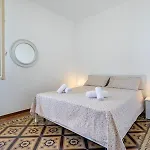Hostdomus - Marine Sea View Апартаменты *