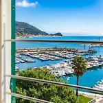 Апартаменты Hostdomus - Marine Sea View