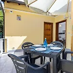 Hostdomus - Marine Sea View Апартаменты