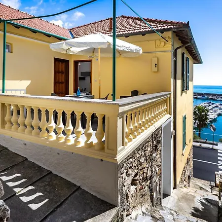 Hostdomus - Marine Sea View * Finale Ligure