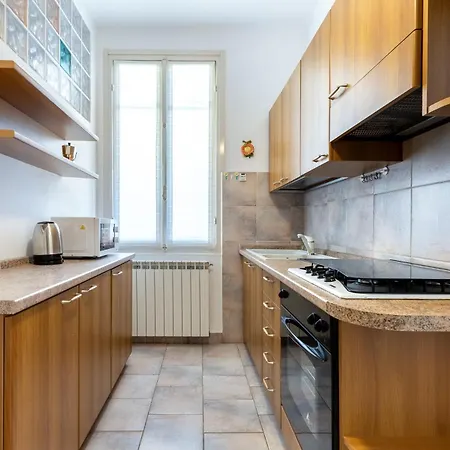 Apartment Hostdomus - Marine Sea View *