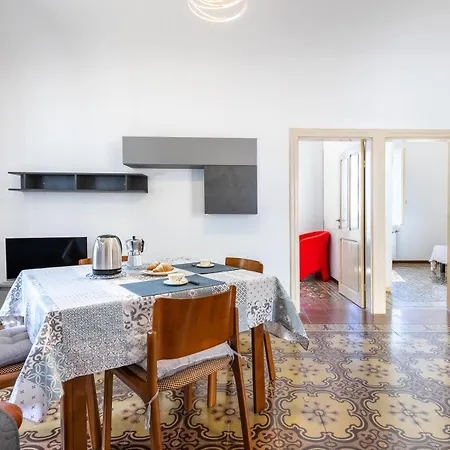 Hostdomus - Marine Sea View * Finale Ligure