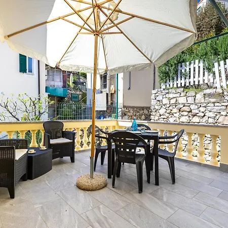 Apartment Hostdomus - Marine Sea View Finale Ligure