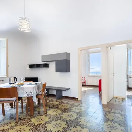 Hostdomus - Marine Sea View * Finale Ligure