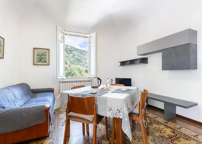 Apartment Hostdomus - Marine Sea View