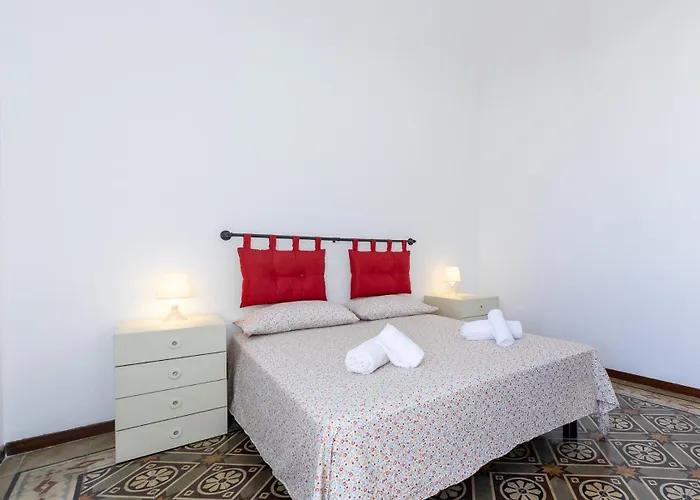 Hostdomus - Marine Sea View Finale Ligure