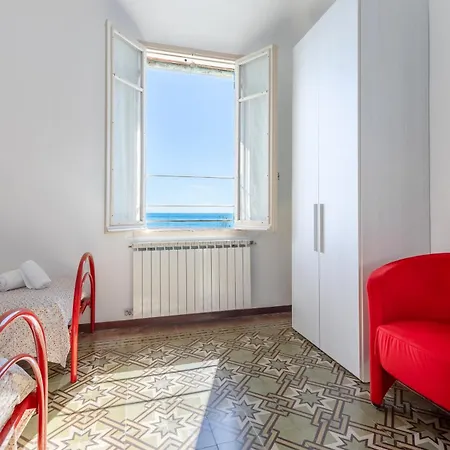Hostdomus - Marine Sea View Appartement *