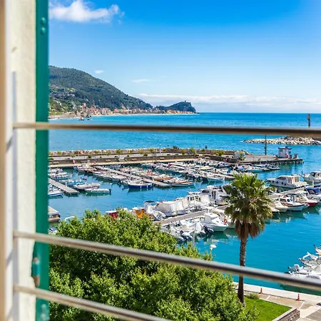 Apartmán Hostdomus - Marine Sea View