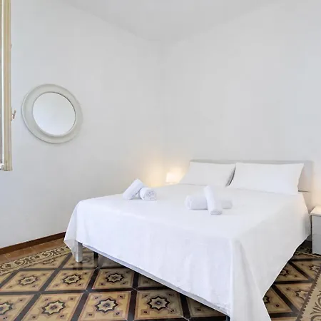 Appartement Hostdomus - Marine Sea View