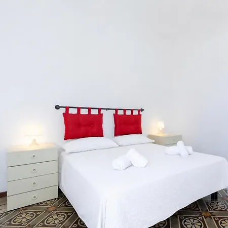 Hostdomus - Marine Sea View Appartement *
