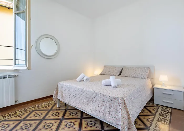 Hostdomus - Marine Sea View Appartement *