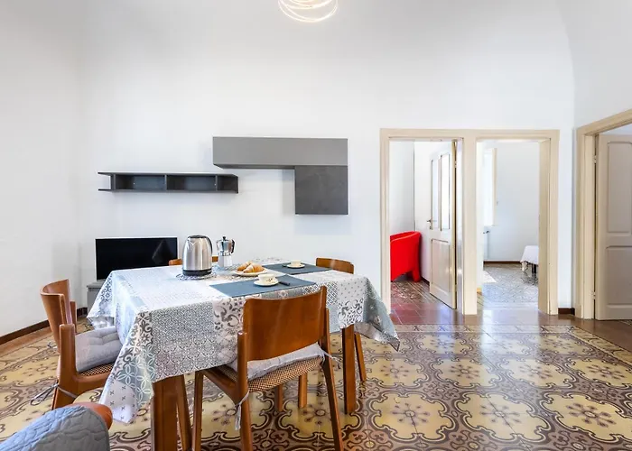 Hostdomus - Marine Sea View * Finale Ligure